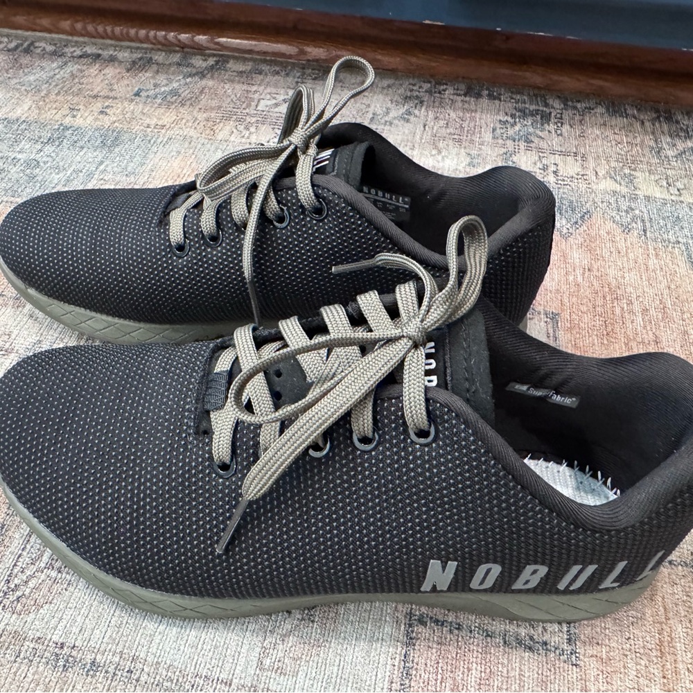 NOBULL Black and Green trainer shoes - size 9.5 men 11 women - Picture 4 of 8
